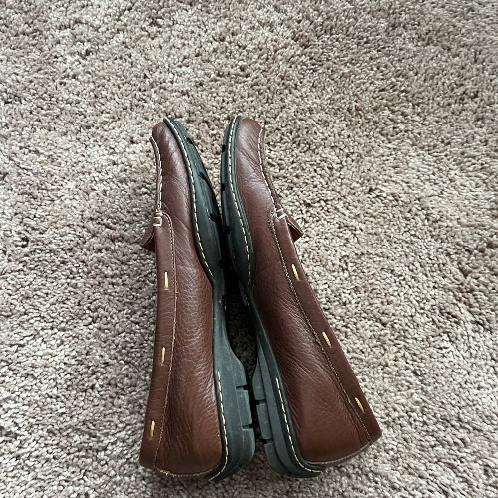 sofft  Tan Leather Slip-Ons size 11   beautiful leather - Picture 6 of 8